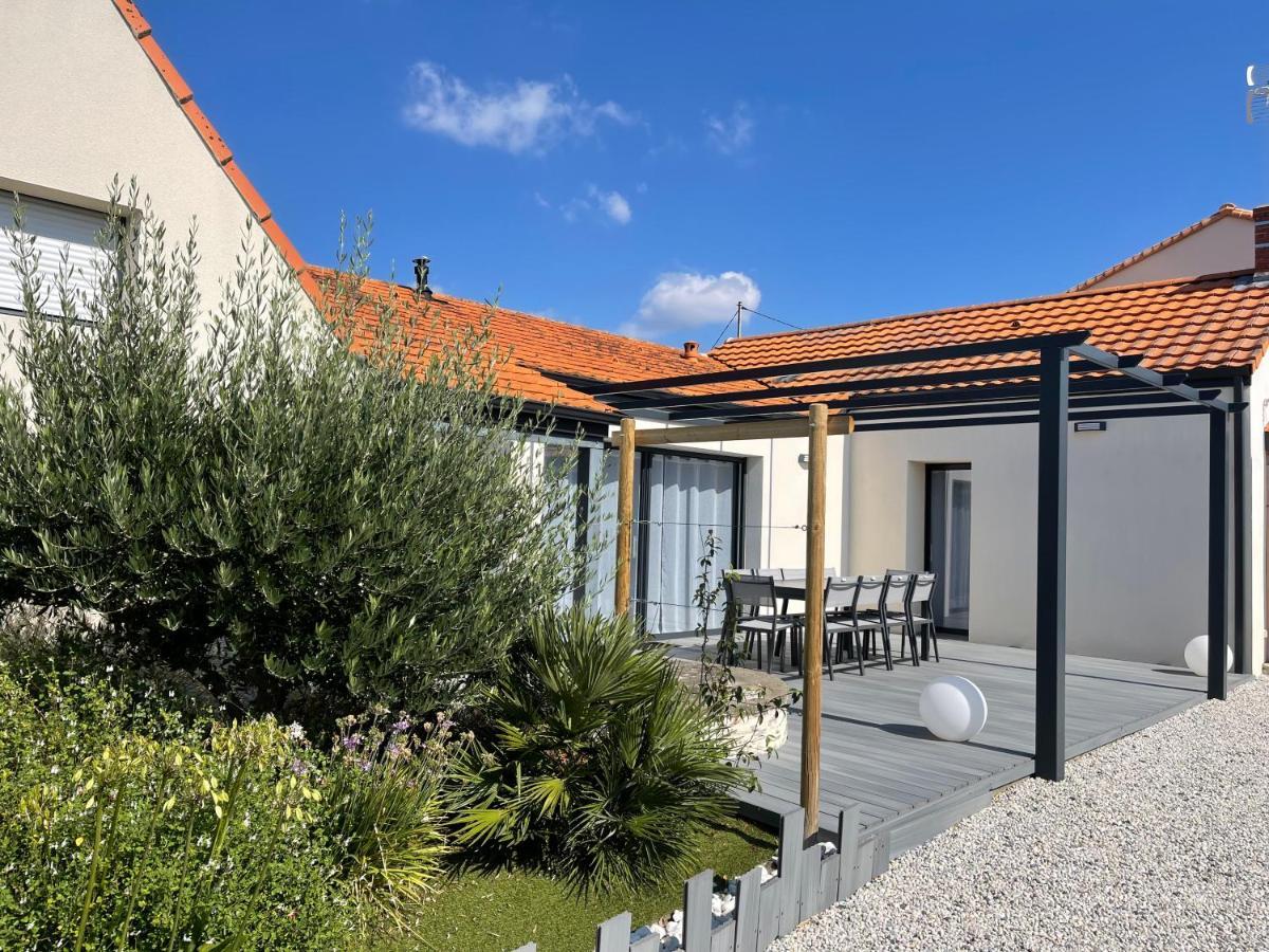 Maison Moderne Avec Jardin à 750m De La